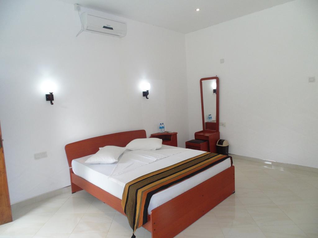 White Eagle Hotel Sigiriya Pokoj fotografie