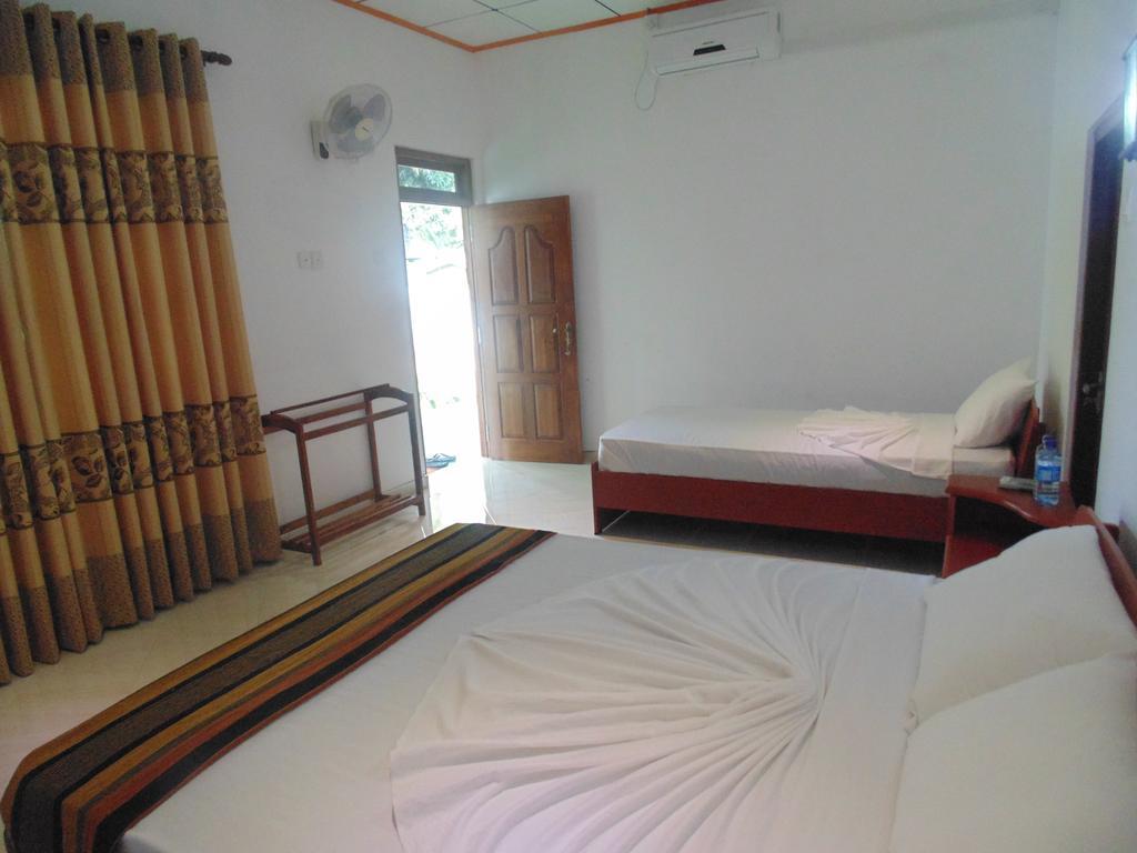 White Eagle Hotel Sigiriya Pokoj fotografie